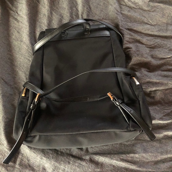 Michael Kors Abbey Cargo Nylon Drawstring Backpack Black NWOT - Picture 2 of 3